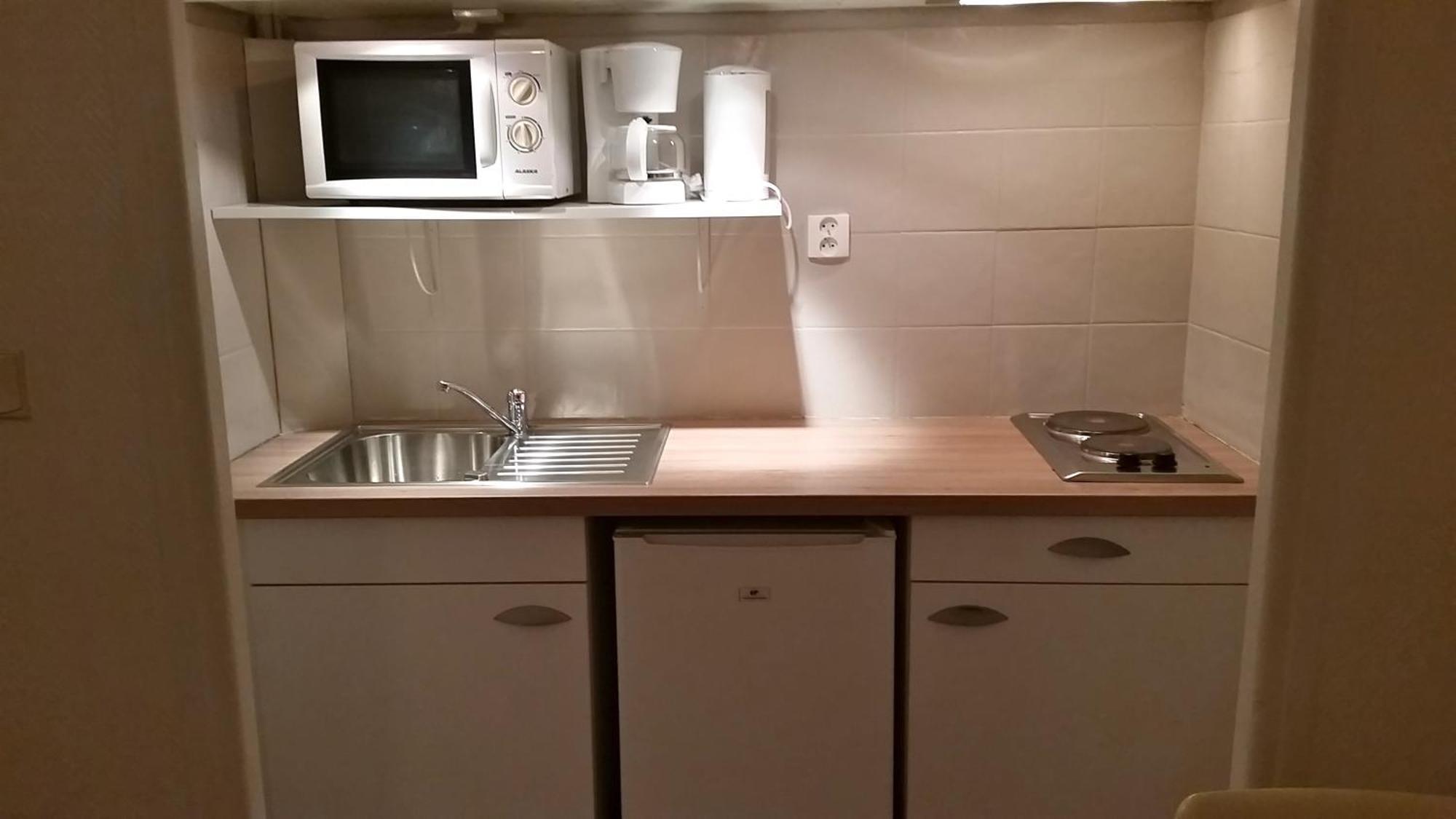 Residence Meublee Studiotel Кан сюр Мер Екстериор снимка