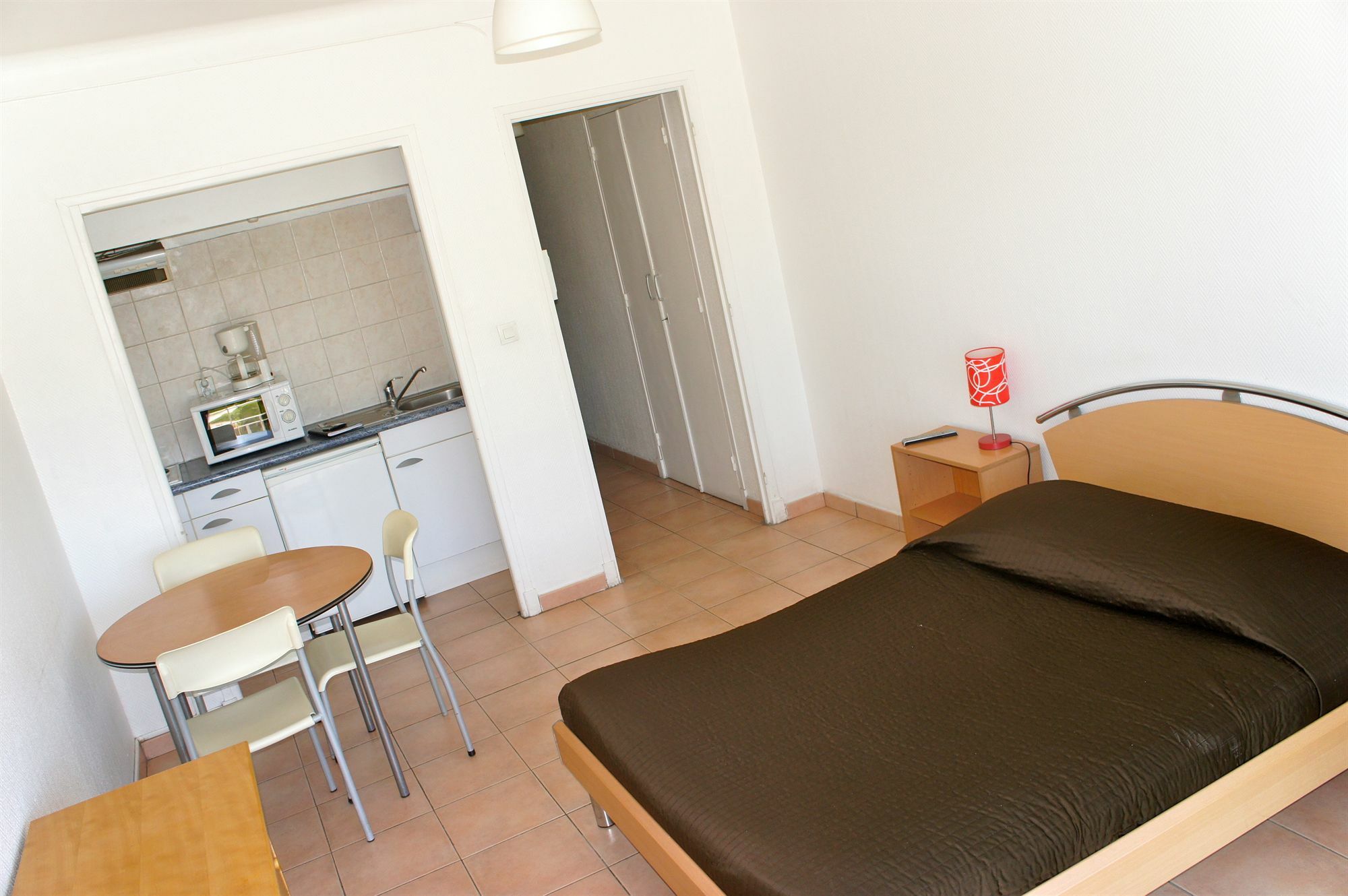 Residence Meublee Studiotel Кан сюр Мер Екстериор снимка