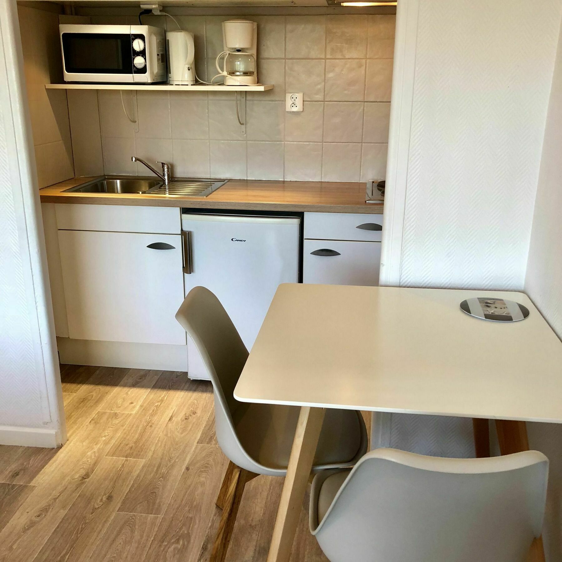 Residence Meublee Studiotel Кан сюр Мер Екстериор снимка