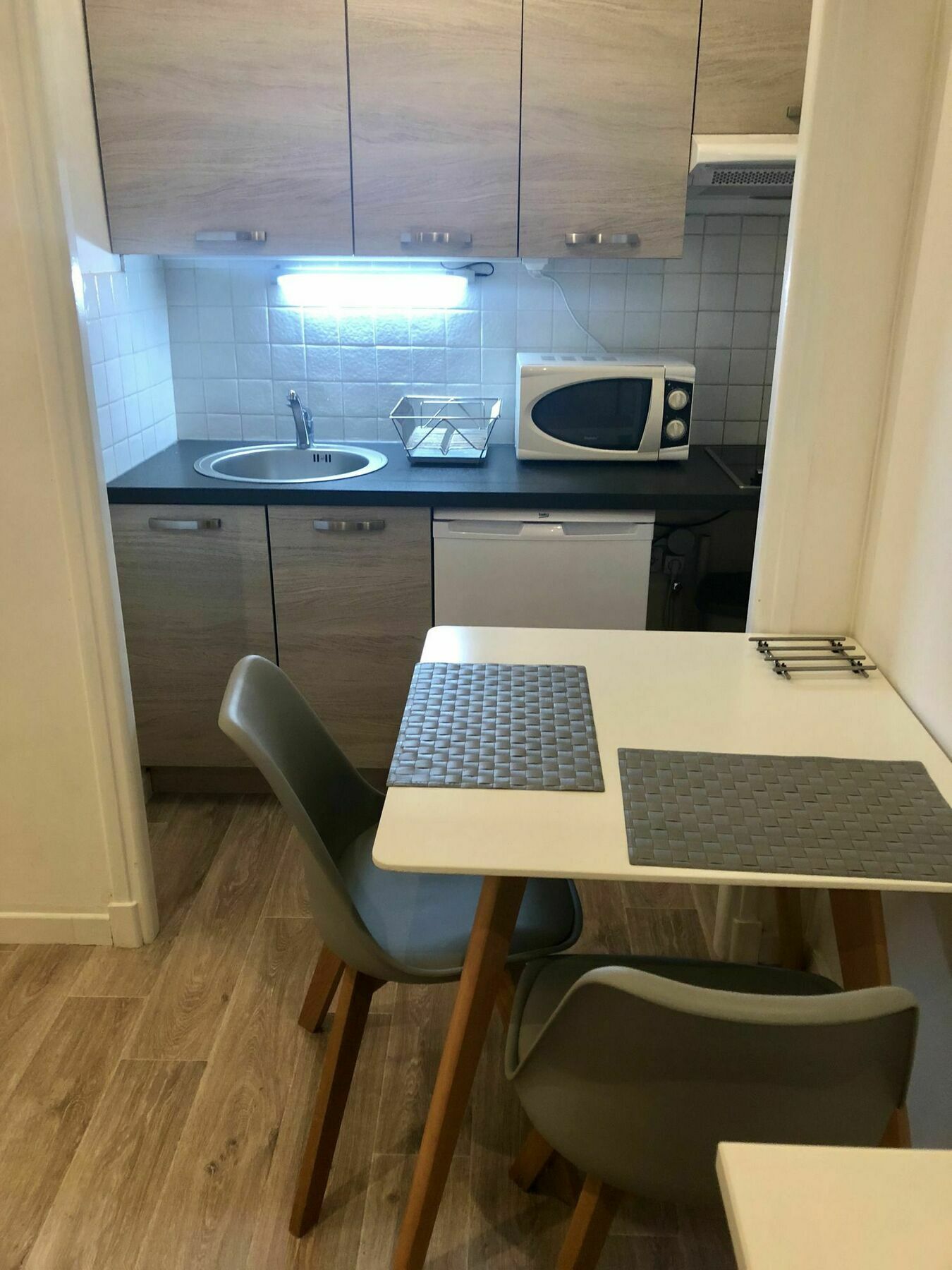 Residence Meublee Studiotel Кан сюр Мер Екстериор снимка